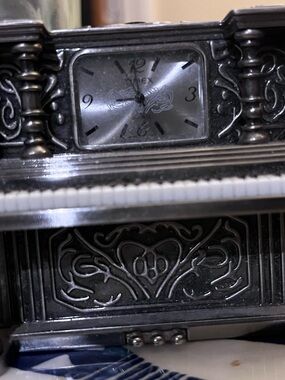Timex Silver Ornate Decorative Mantel Clock